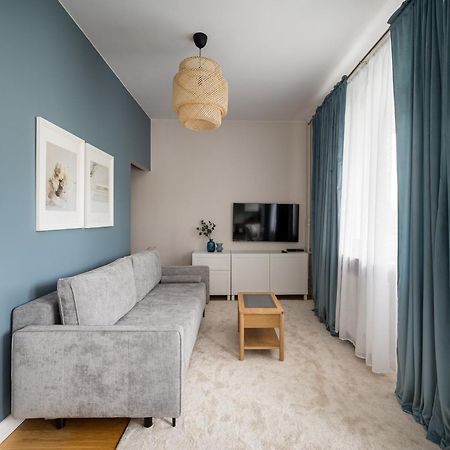 Wola Ratusz Homely Apartment Warszawa Exteriör bild