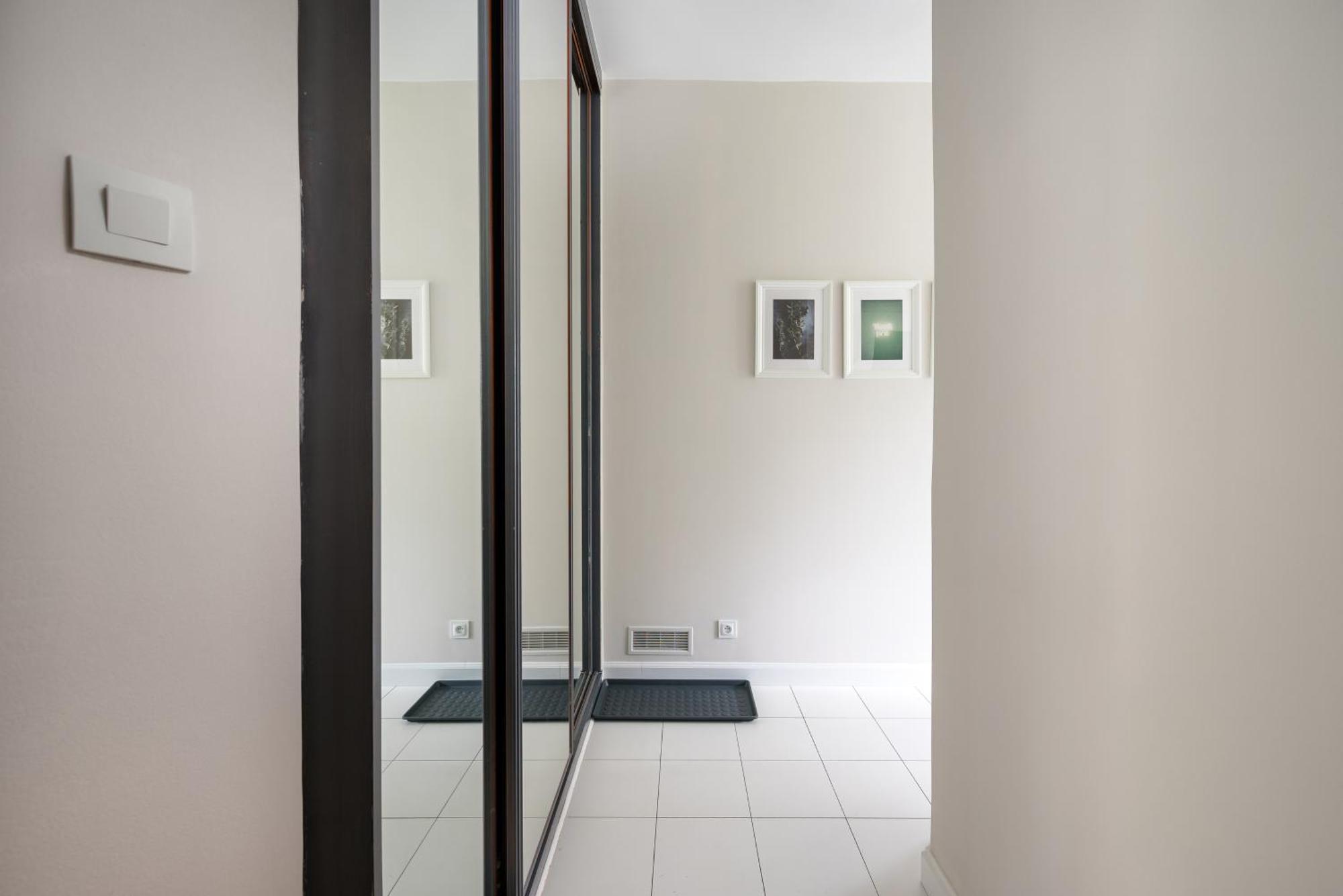 Wola Ratusz Homely Apartment Warszawa Exteriör bild