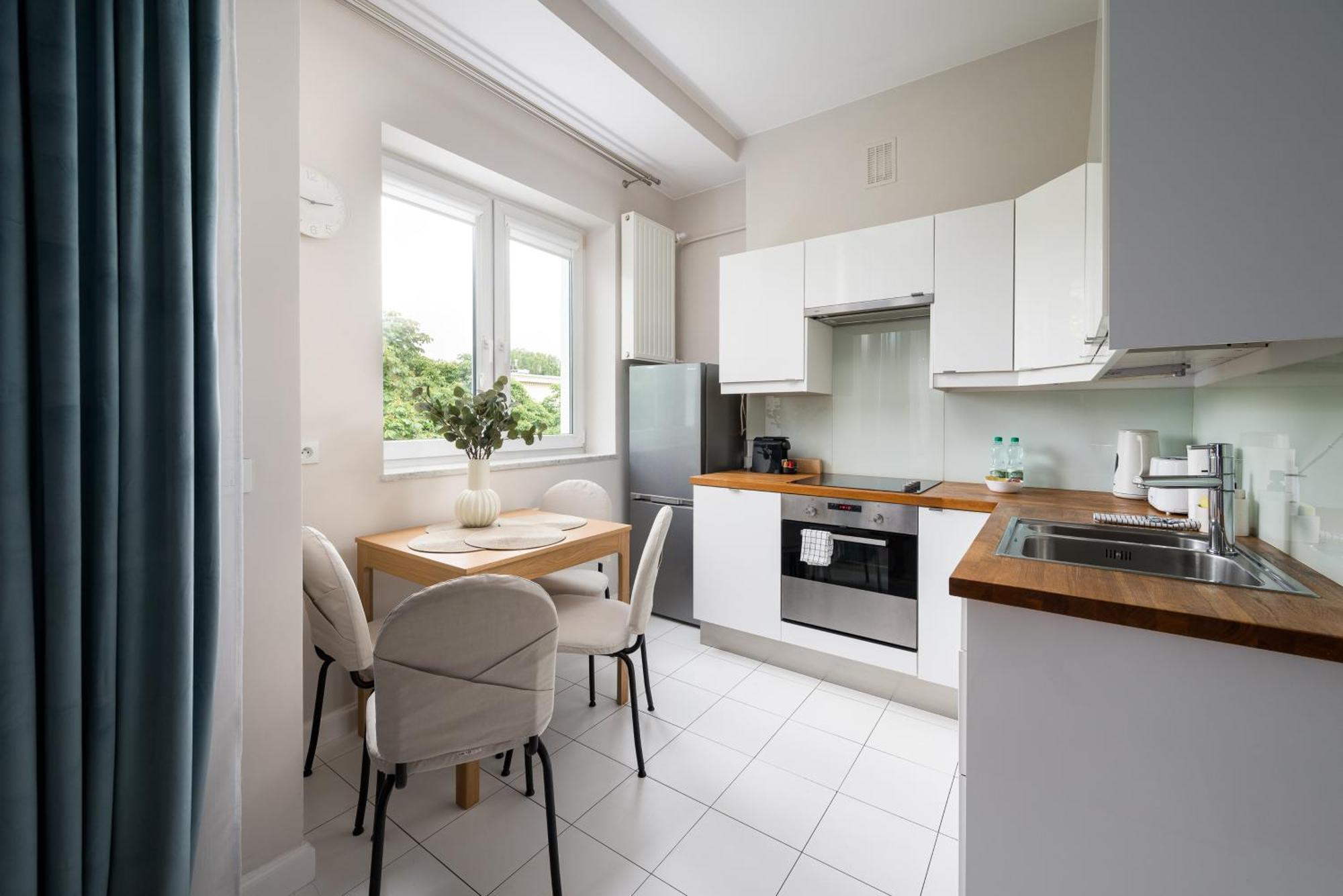 Wola Ratusz Homely Apartment Warszawa Exteriör bild